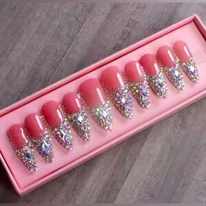 Bedazzled Blind Glue On Nails/ Glue Included